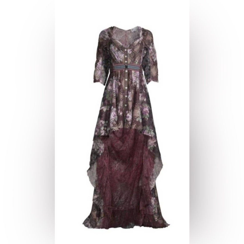 In Ernest/Byron Lars Lace Hi-Low Gown